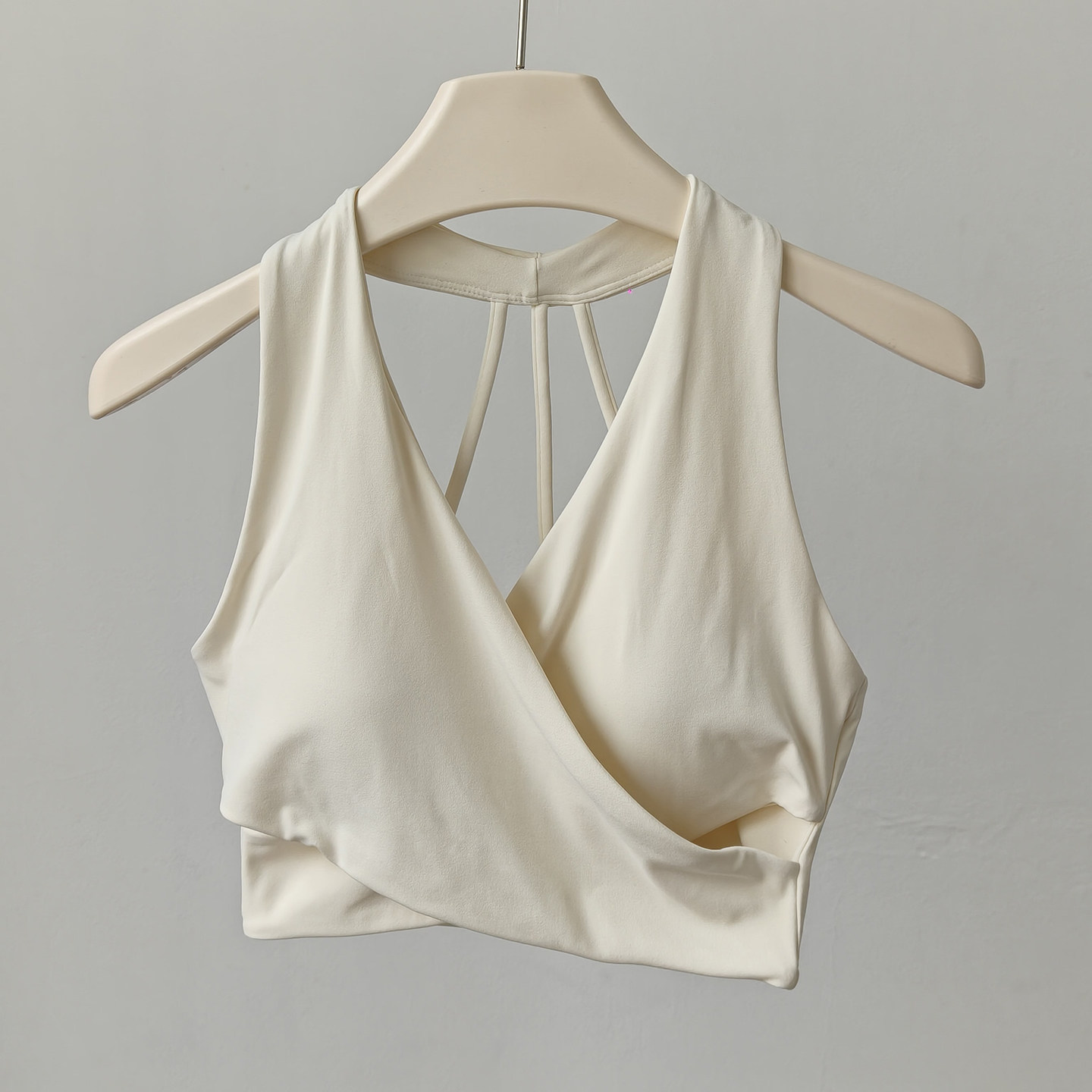 เสื้อชั้นในกีฬาแบบครอสคอวีออลอ - Pilates V Yoga บทวิจารณ์และราคา